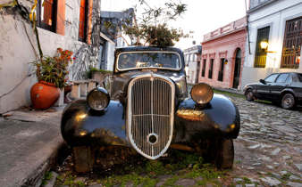 Voiture traditionnelle à Colonial del Sacramento  