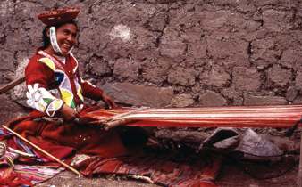 Local weaver, Peru