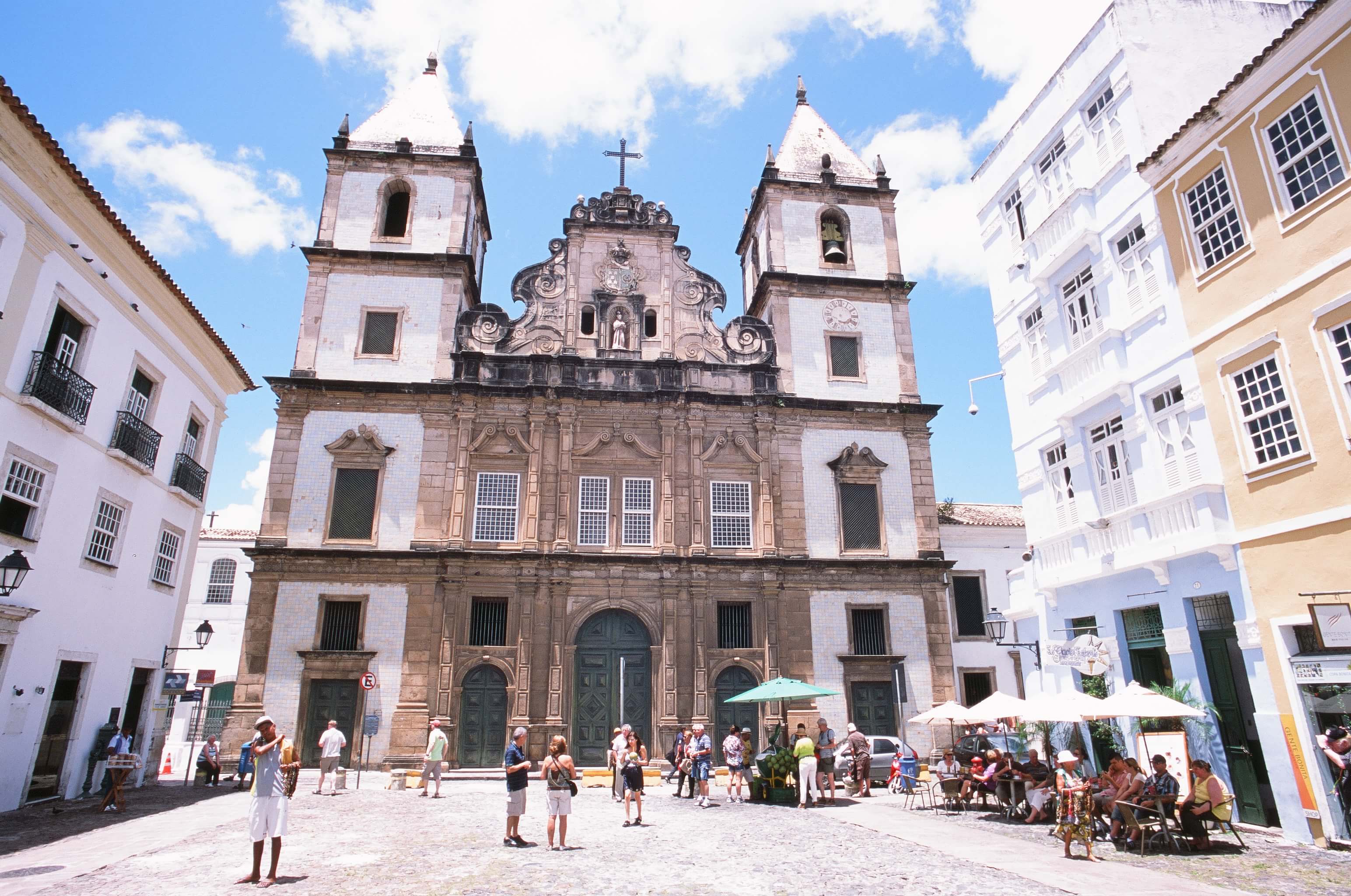 The Church of Sao Francisco stands in the heart of Salvador's historic Pelourinho district, showcasing Baroque architecture and vibrant local culture. 