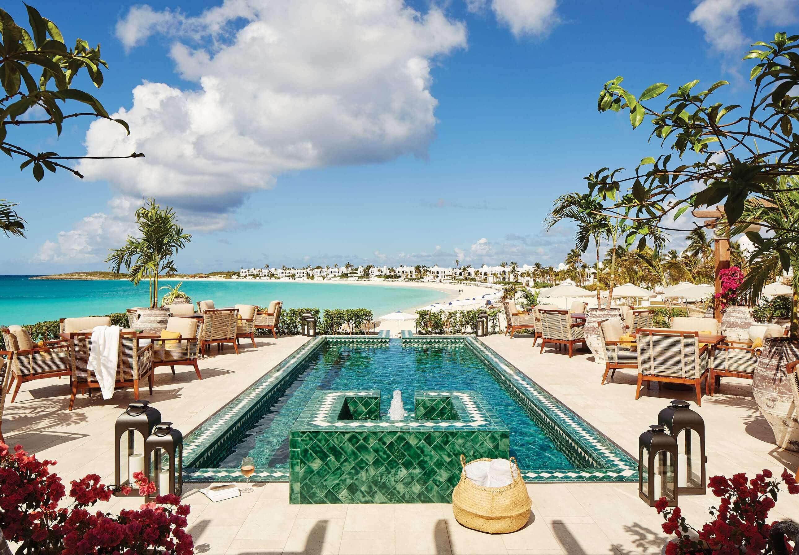 View of the pool and Maundays restaurant 