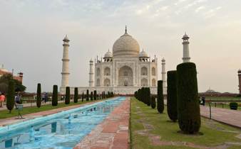 Taj Mahal Phoebe